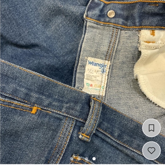 Vintage high waisted wrangler jeans with raw cuff and slight flare. - Picture 4 of 4